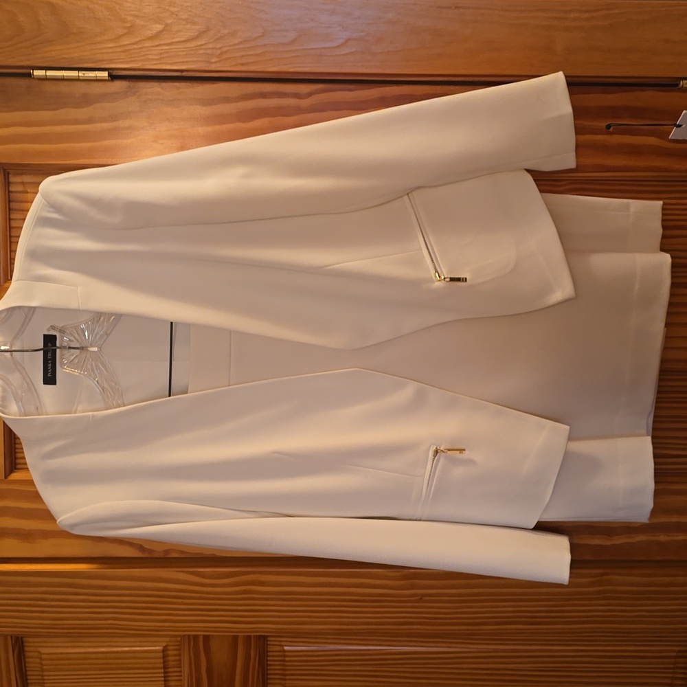 Ivanka Trump Classic Cream Blazer with Gold-tone Accents - Picture 6 of 8